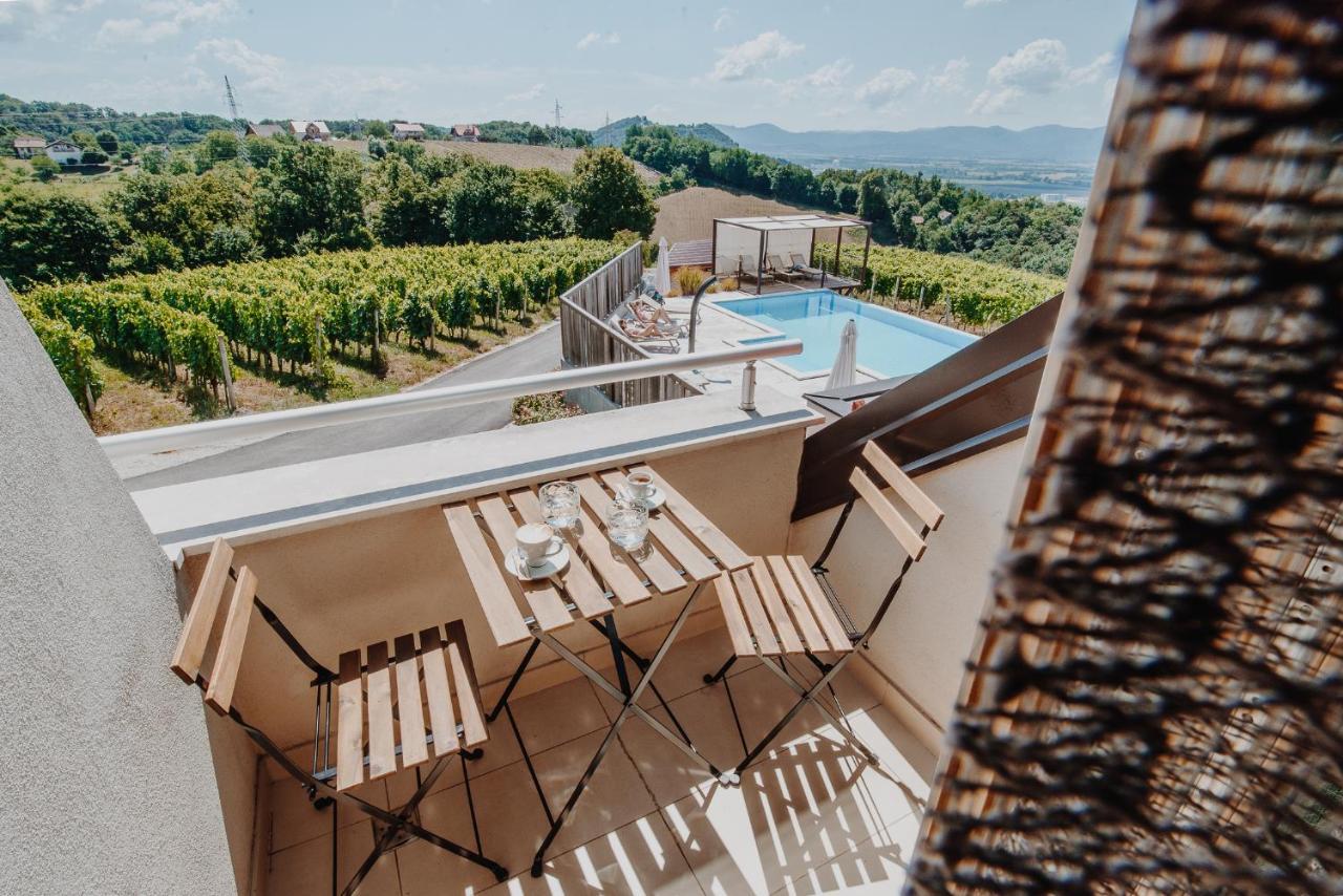 Tri Lucke Hotel & Restaurant Krsko Exterior photo